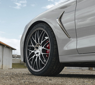 Фото дисков Motegi Racing CM10 на Genesis G70