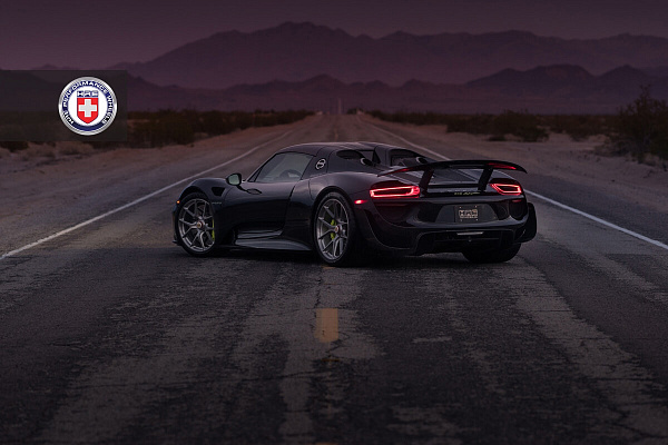 Фото дисков HRE P101 Глянцевый темный лак на Porsche 918 Spyder