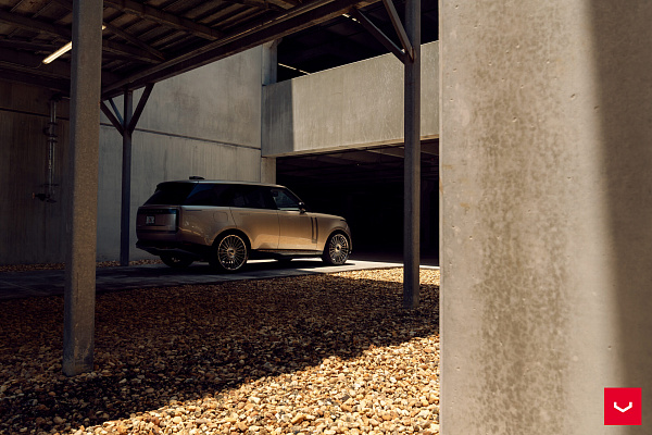 Фото дисков Vossen HF-8 Глянцевый лак на Land Rover Range Rover V
