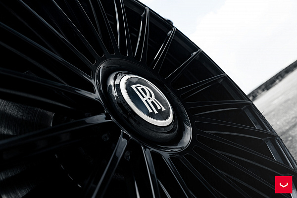 Фото дисков Vossen HF-8 Черный глянец на Rolls-Royce Wraith