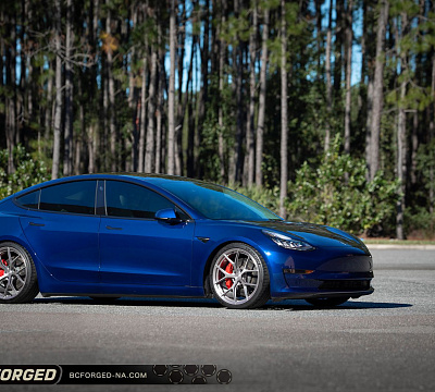 Фото дисков BC Forged KL01 на Tesla Model 3