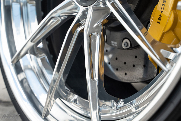 Фото дисков 1886 Wheels G010 Полированный лак на Porsche 911 VIII