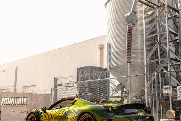 Фото дисков Brixton Forged R11-RS Глянцевая бронза на Ferrari 458