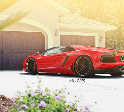 Фото дисков Strasse Wheels SV15T Deep Concave FS на Lamborghini Aventador