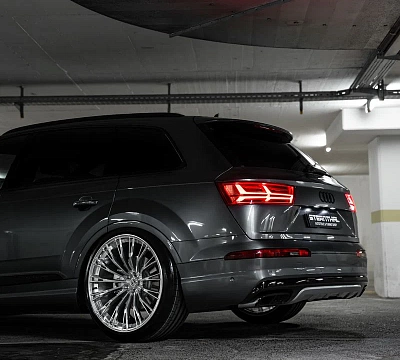 Фото дисков ST Wheels ST11 на Audi Q7 (4M)