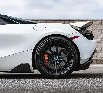 Фото дисков Brixton Forged PF10 на McLaren 720S