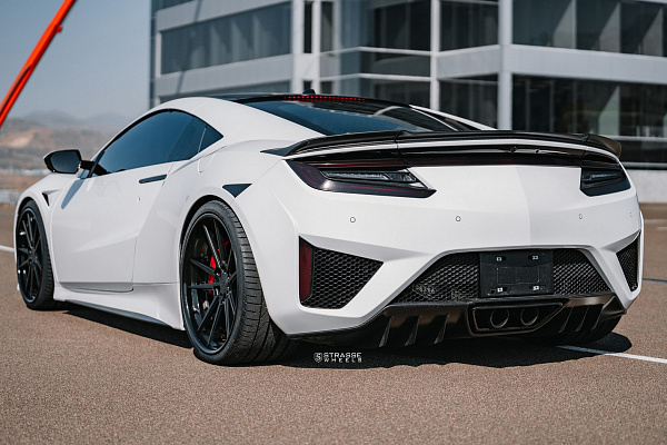 Фото дисков Strasse Wheels SV1 Deep Concave FS Черный сатин на Acura NSX II