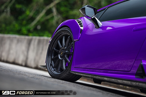 Фото дисков BC Forged TD01 Черный глянец на Lamborghini Huracan