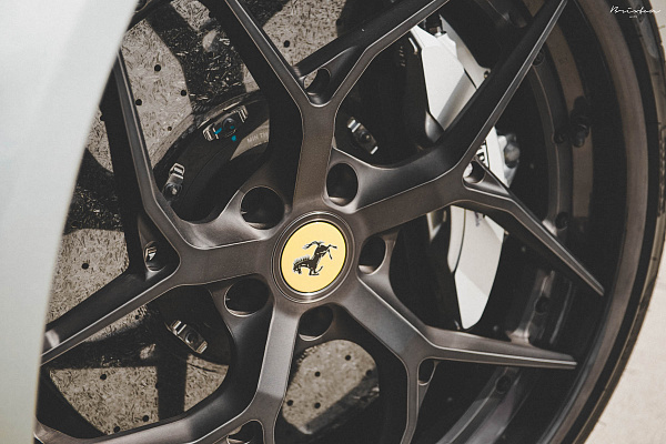Фото дисков Brixton Forged PF5 Глянцевая темная бронза на Ferrari F12