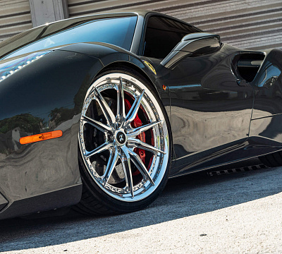 Фото дисков HRE S104SC на Ferrari 488