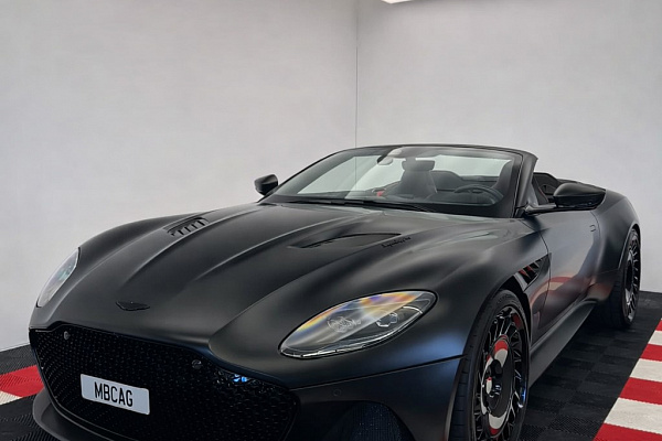 Фото дисков Brixton Forged TR09 Черный глянец на Aston Martin DBS 3