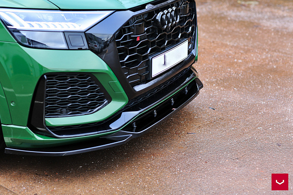 Фото дисков Vossen HF-7 Глянцевый графит на Audi Q8