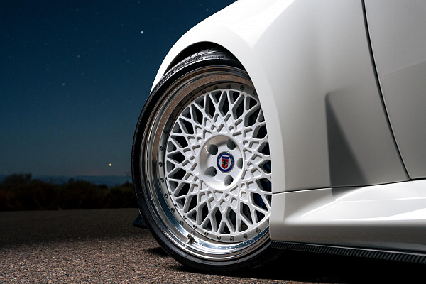 Фото дисков HRE 501 Белый глянец на BMW 2/M2 (G42/G87)