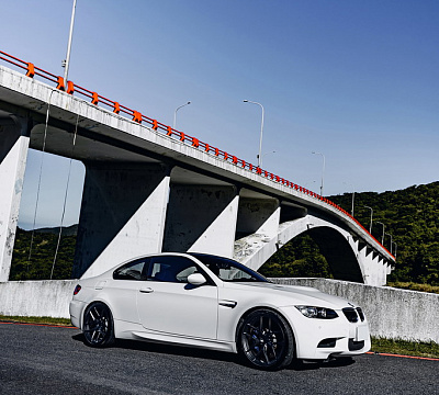 Фото дисков MRR NES SS-1.1 на BMW 3/M3 (E90)