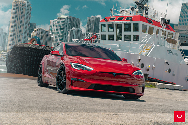 Фото дисков Vossen HF-5 Черный глянец на Tesla Model S