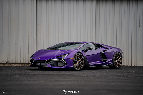 Фото дисков Anrky S3-X0 Глянцевая бронза на Lamborghini Revuelto