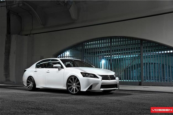 Фото дисков Vossen CV4 Алмазная проточка на Lexus GS IV