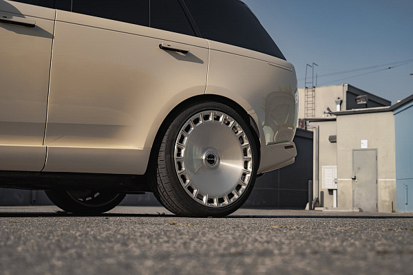 Фото дисков Brixton Forged LX15 Глянцевый лак на Range Rover V