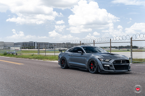 Фото дисков Vossen S21-01 Черный сатин на Ford Mustang VI