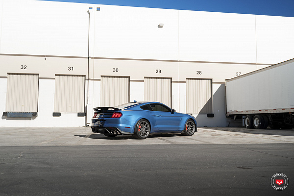 Фото дисков Vossen M-X2 Сатиновый графит на Ford Mustang VI