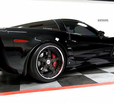 Фото дисков Strasse Wheels S5 Signature на Chevrolet Corvette C6