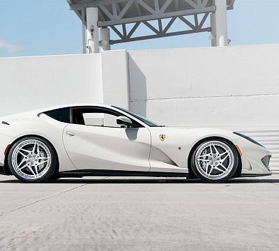 Фото дисков Anrky S3-X3 на Ferrari 812