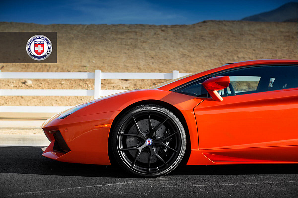 Фото дисков HRE P101 Черный сатин на Lamborghini Aventador