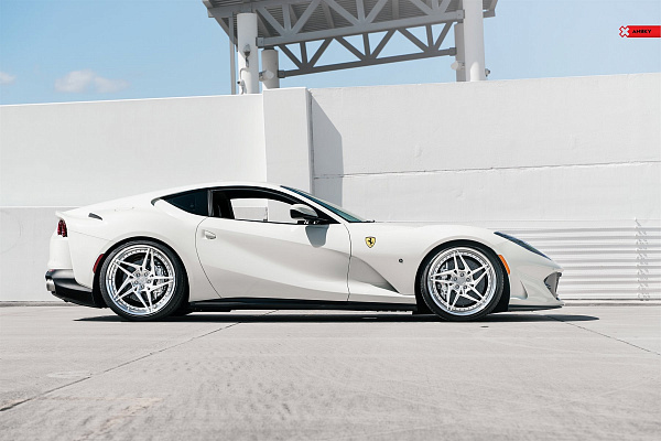 Фото дисков Anrky S3-X3 Глянцевый лак на Ferrari 812