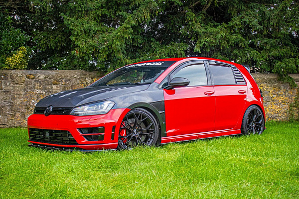 Фото дисков Bola FLF Черный глянец на Volkswagen Golf VII