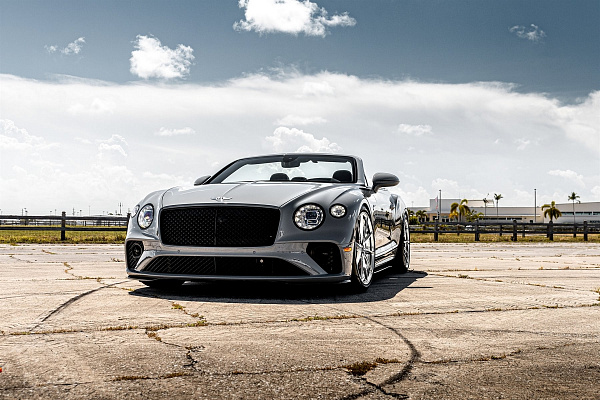 Фото дисков Anrky AN28 Полированный лак на Bentley Continental GT III