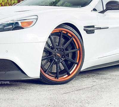 Фото дисков Strasse Wheels R10 Deep Concave FS на Aston Martin Vanquish 2