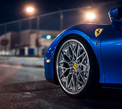 Фото дисков HRE S200 на Ferrari 488