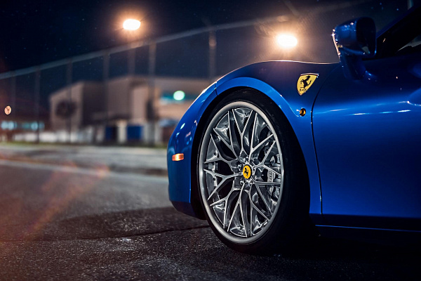 Фото дисков HRE S200 Глянцевый лак на Ferrari 488