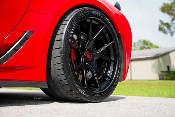 Фото дисков Strasse Wheels SM5R Deep Concave FS Черный матовый на Chevrolet Corvette C7