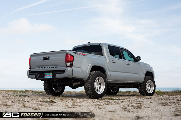 Фото дисков BC Forged LE72 // MLE72 Глянцевый лак на Toyota Tacoma III