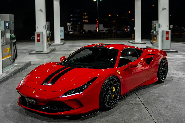 Фото дисков Radi8 R804.C Черный глянец на Ferrari F8
