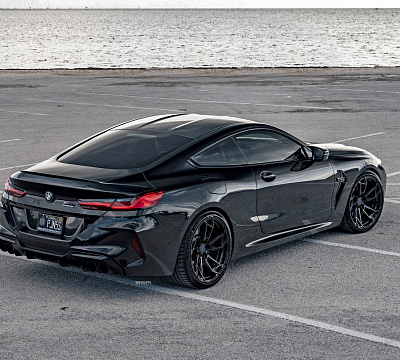 Фото дисков Strasse Wheels SB1 Deep Concave Duoblock на BMW 8/M8