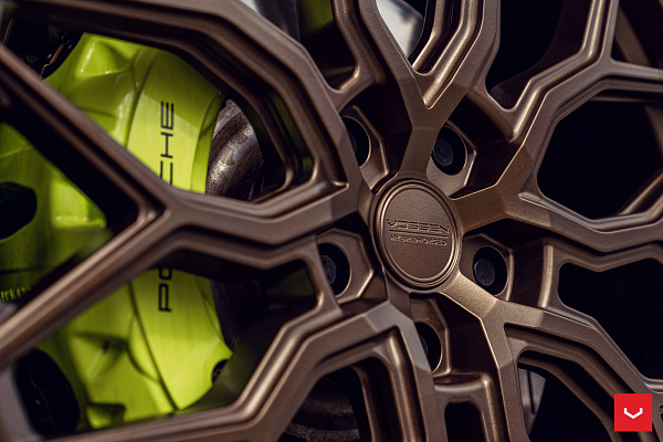 Фото дисков Vossen HF-2 Сатиновая бронза на Porsche Panamera II