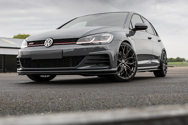Фото дисков Bola FLX Глянцевый графит на Volkswagen Golf VII