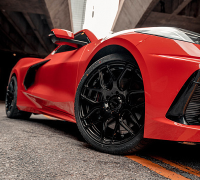 Фото дисков MRR FS01 на Chevrolet Corvette C8