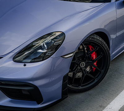 Фото дисков Brixton Forged PF7-RS на Porsche Cayman III