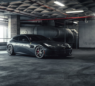 Фото дисков Vossen S21-01 на Ferrari GTC4Lusso