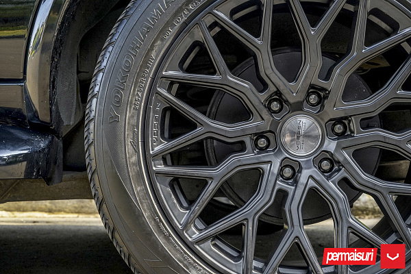 Фото дисков Vossen HF6-3 Сатиновый графит на Toyota Fortuner II