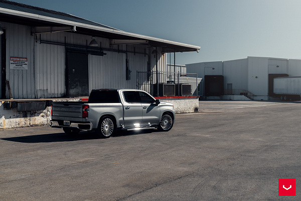 Фото дисков Vossen HF-8 Глянцевый лак на Chevrolet Silverado IV