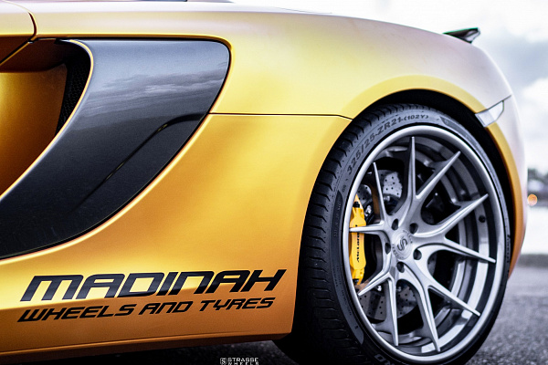 Фото дисков Strasse Wheels SM5R Deep Concave FS Сатиновый тонированный лак на McLaren 650S