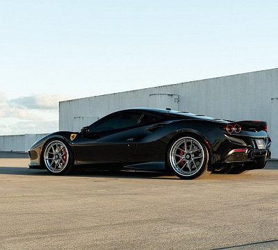Фото дисков Anrky XR-301 на Ferrari F8