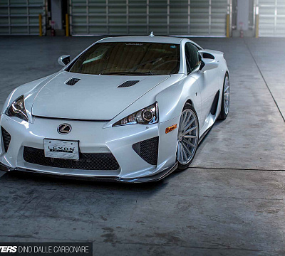Фото дисков Vossen VFS-2 на Lexus LFA
