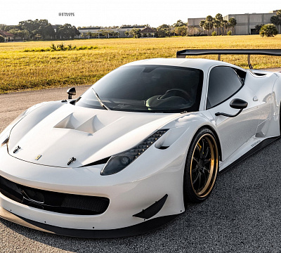 Фото дисков Strasse Wheels SV10-RS Performance на Ferrari 458