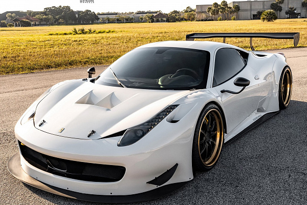 Фото дисков Strasse Wheels SV10-RS Performance Черный матовый на Ferrari 458