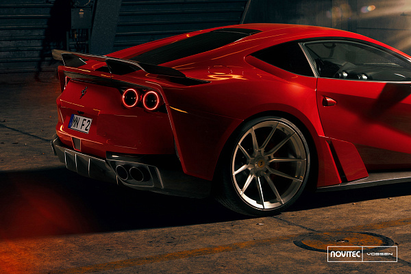 Фото дисков NOVITEC NF10 Глянцевый лак на Ferrari 812